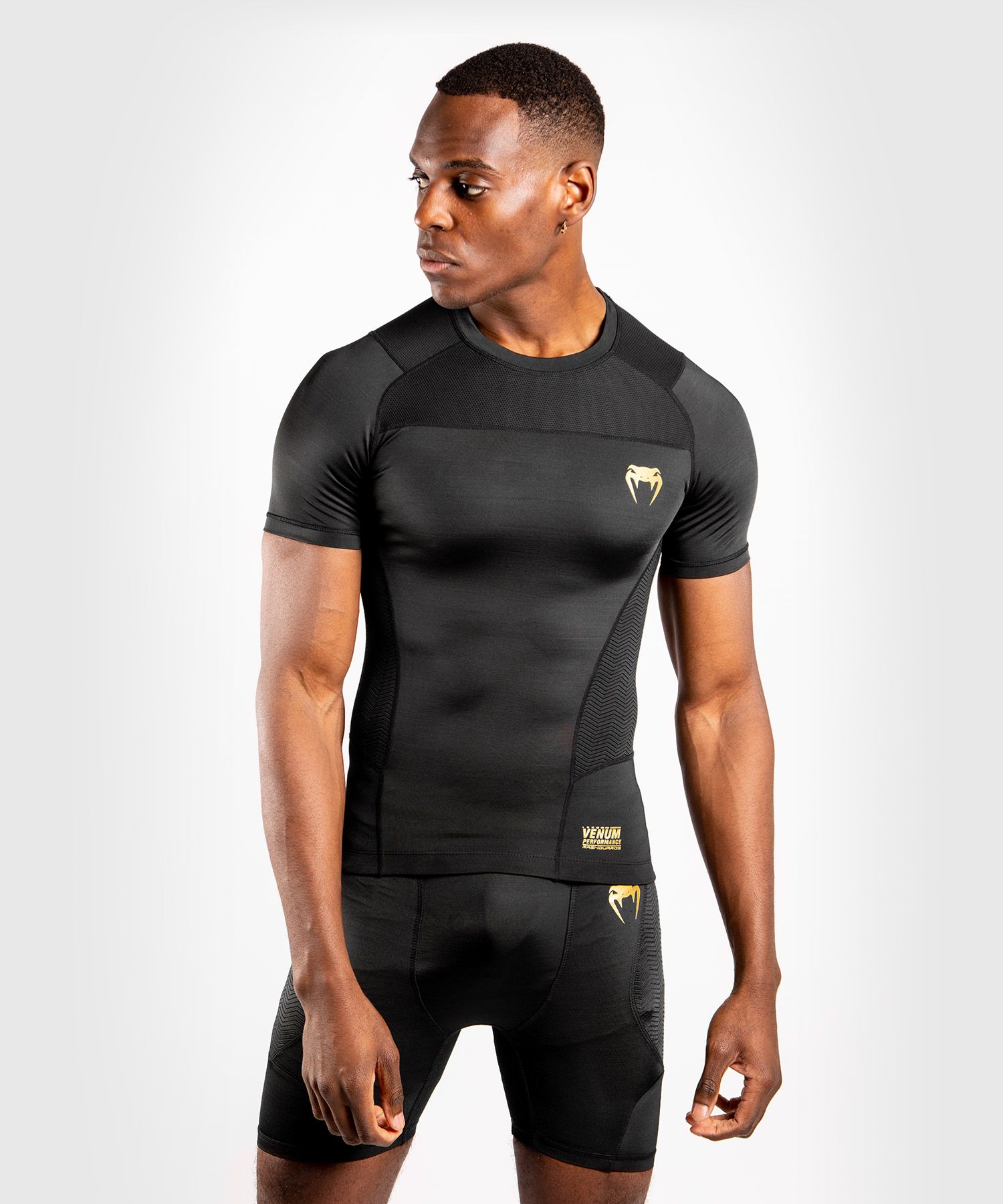 VENUM G-FIT Rashguard, Rövid ujjú, Fekete/Arany