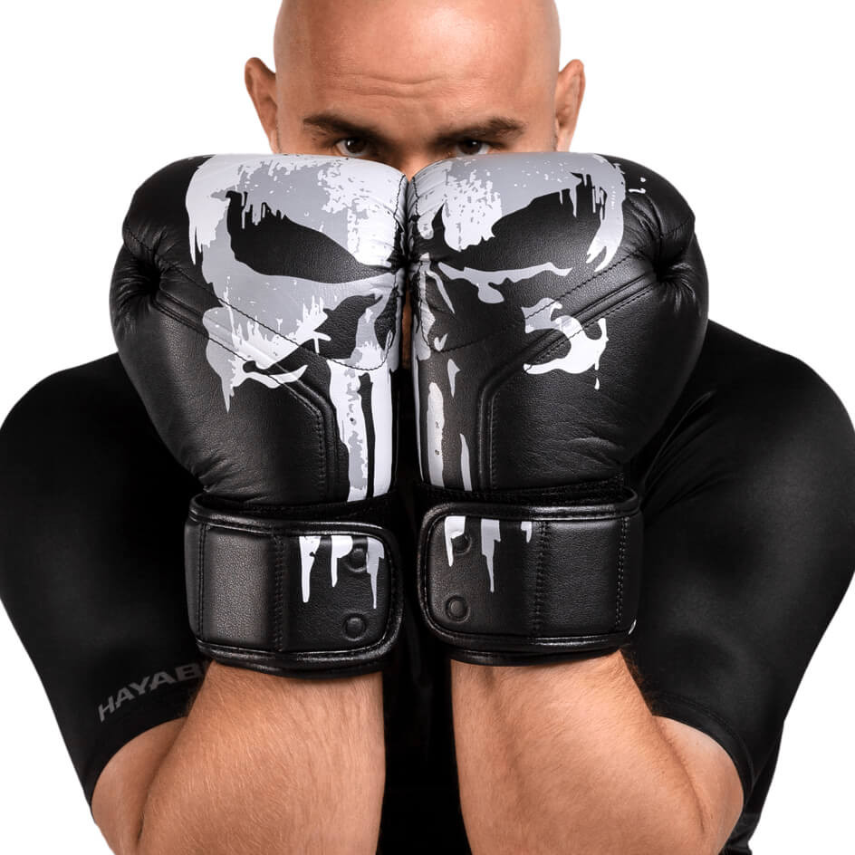 HAYABUSA x Marvel THE PUNISHER Boxkesztyű