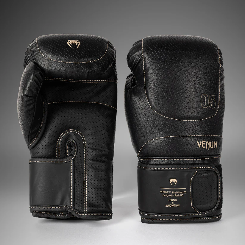 VENUM IMPACT EVO SCALES Boxkesztyű, Fekete