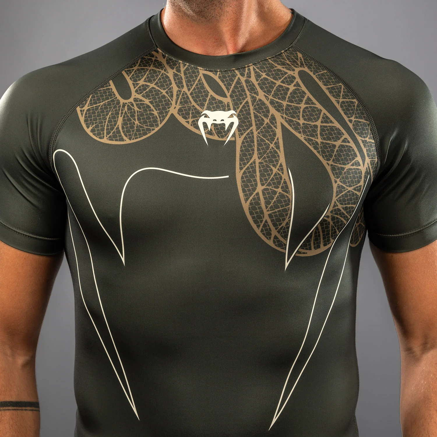 VENUM SERPENTI Rashguard, Rövid ujjú, Khaki